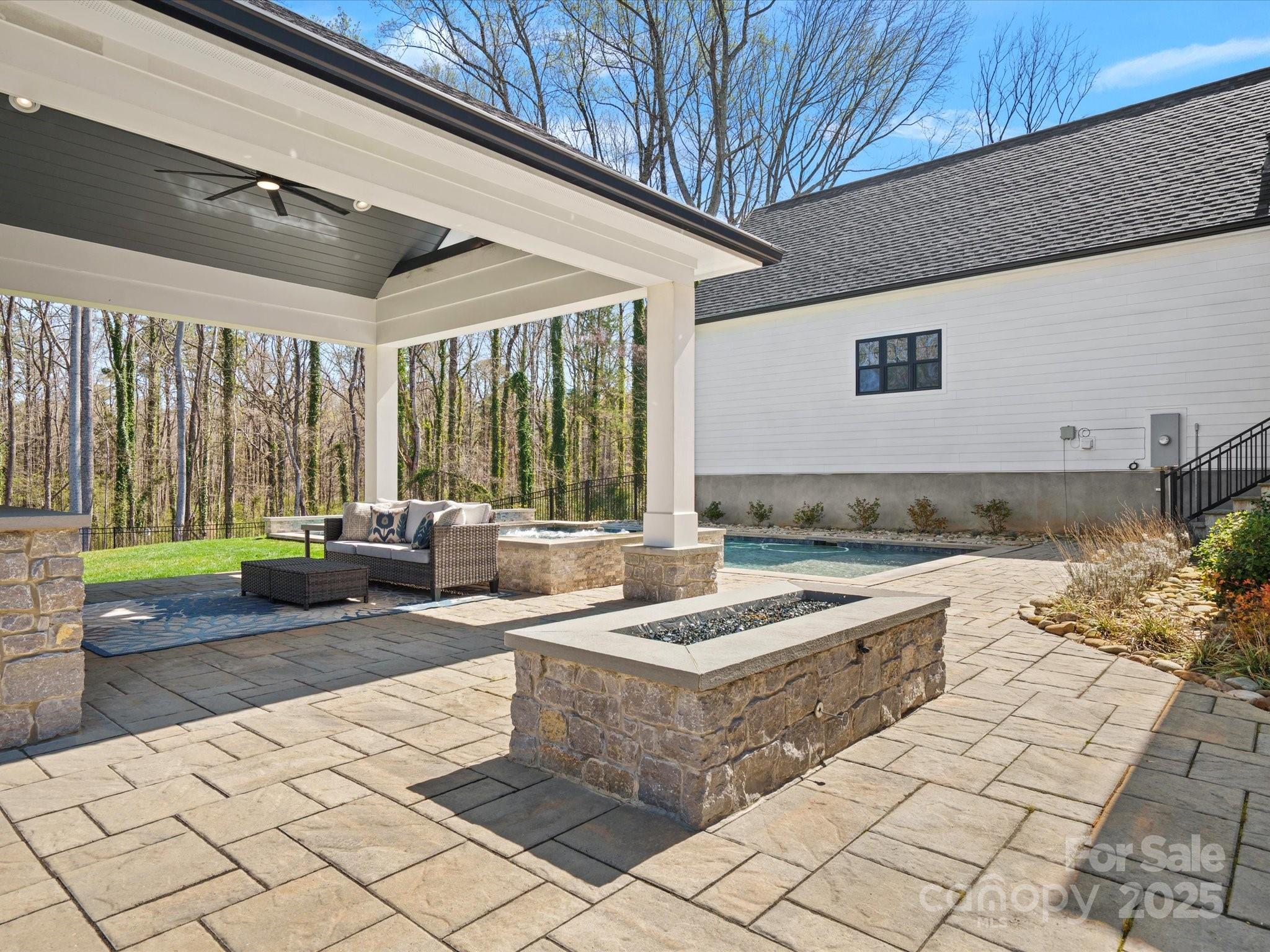 Olde Poplar - Residential