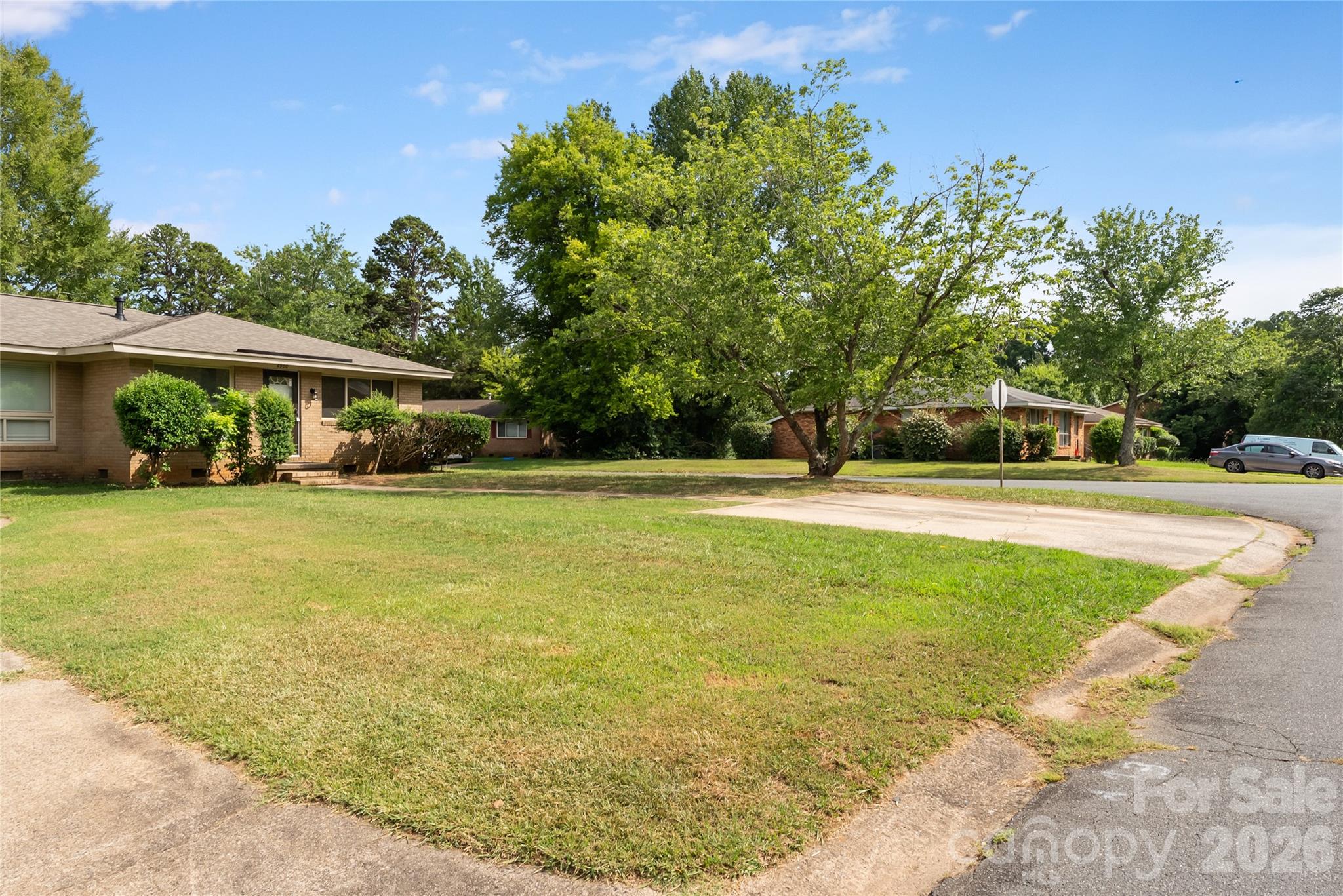 4900 Malibu Drive