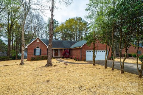 Single Family Residence in Stanley NC 6780 Hawks Nest Lane.jpg