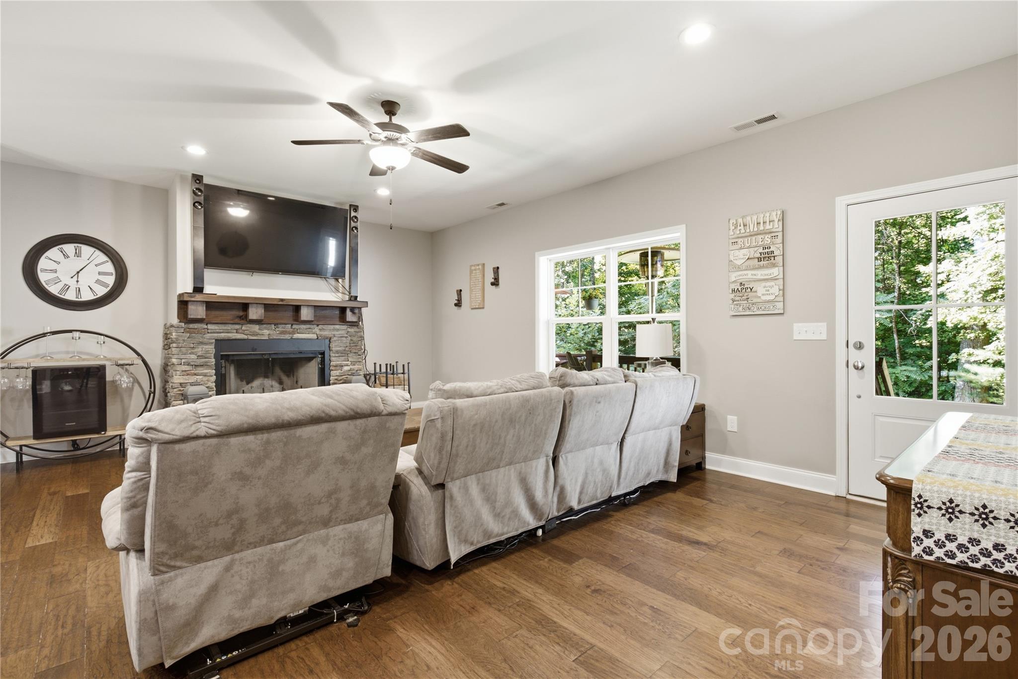 72 Summer Shade Court