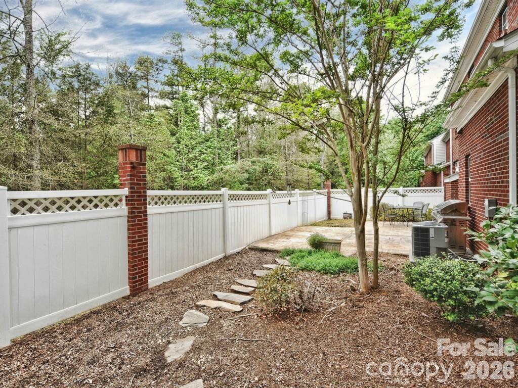 10412 Berkeley Woods Lane