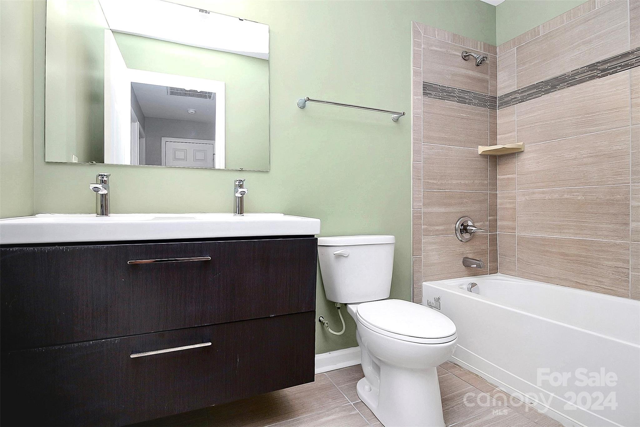 Pawtuckett on The Green - Residential