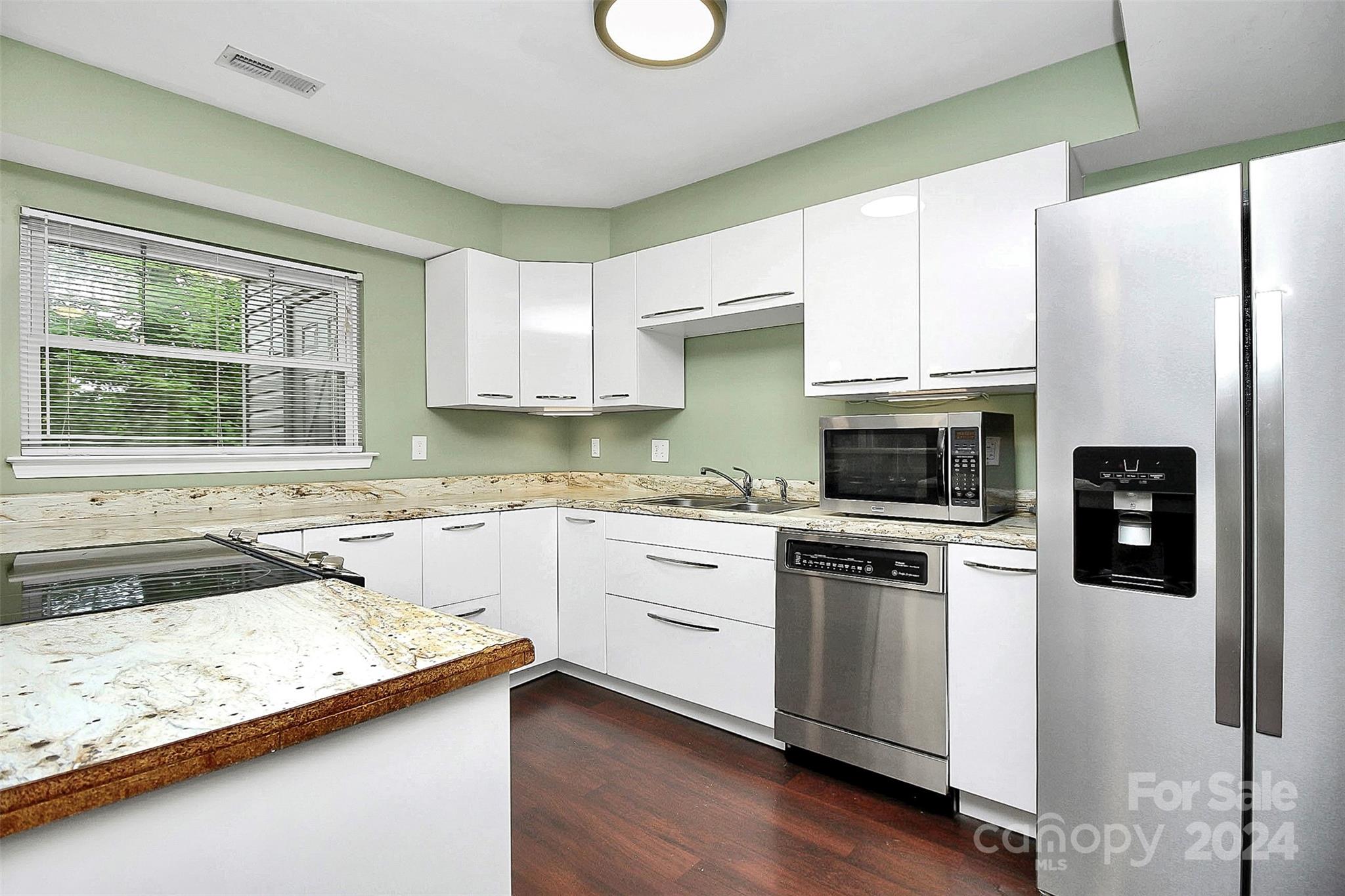 Pawtuckett on The Green - Residential