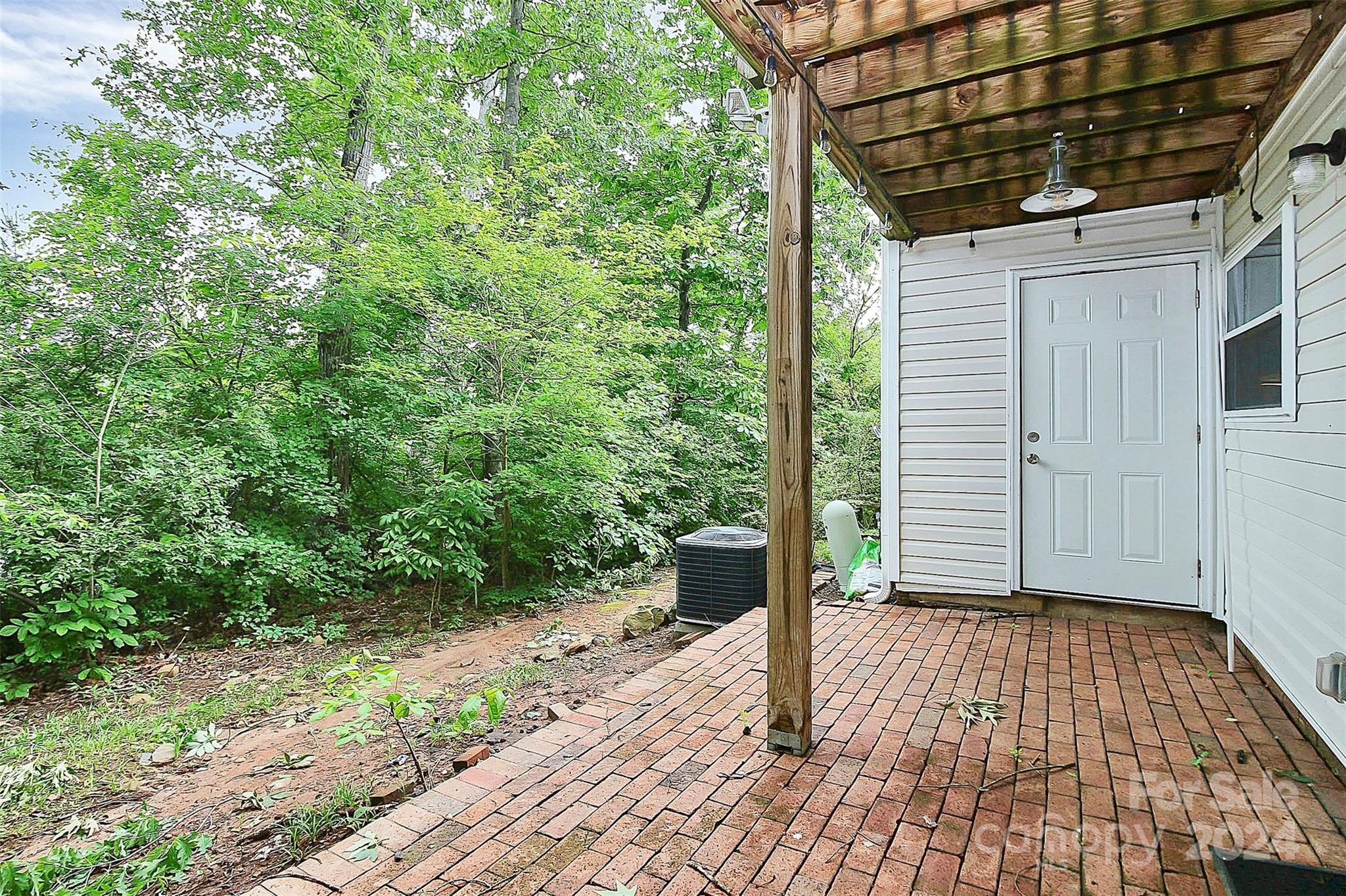 Pawtuckett on The Green - Residential