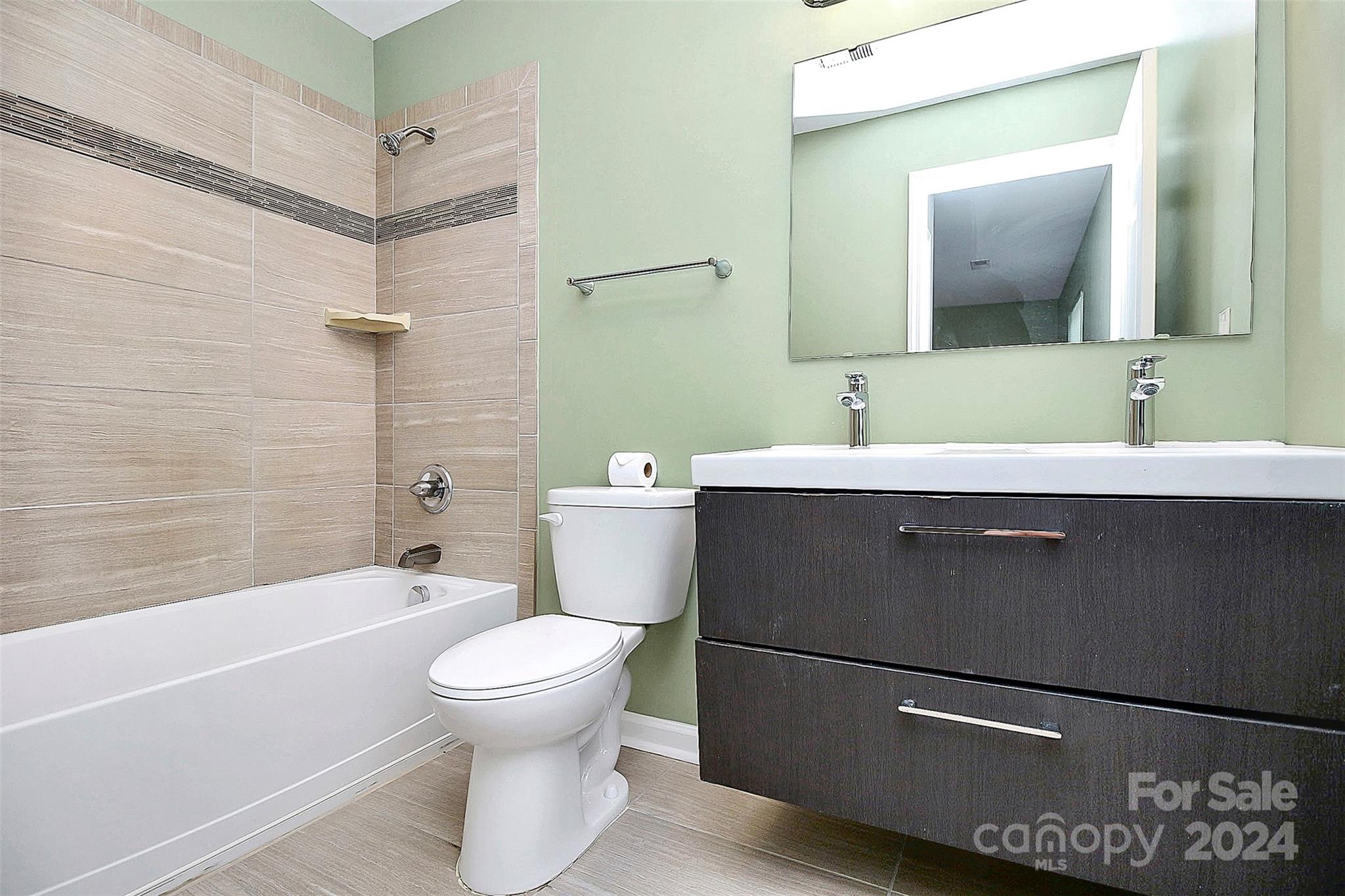 Pawtuckett on The Green - Residential