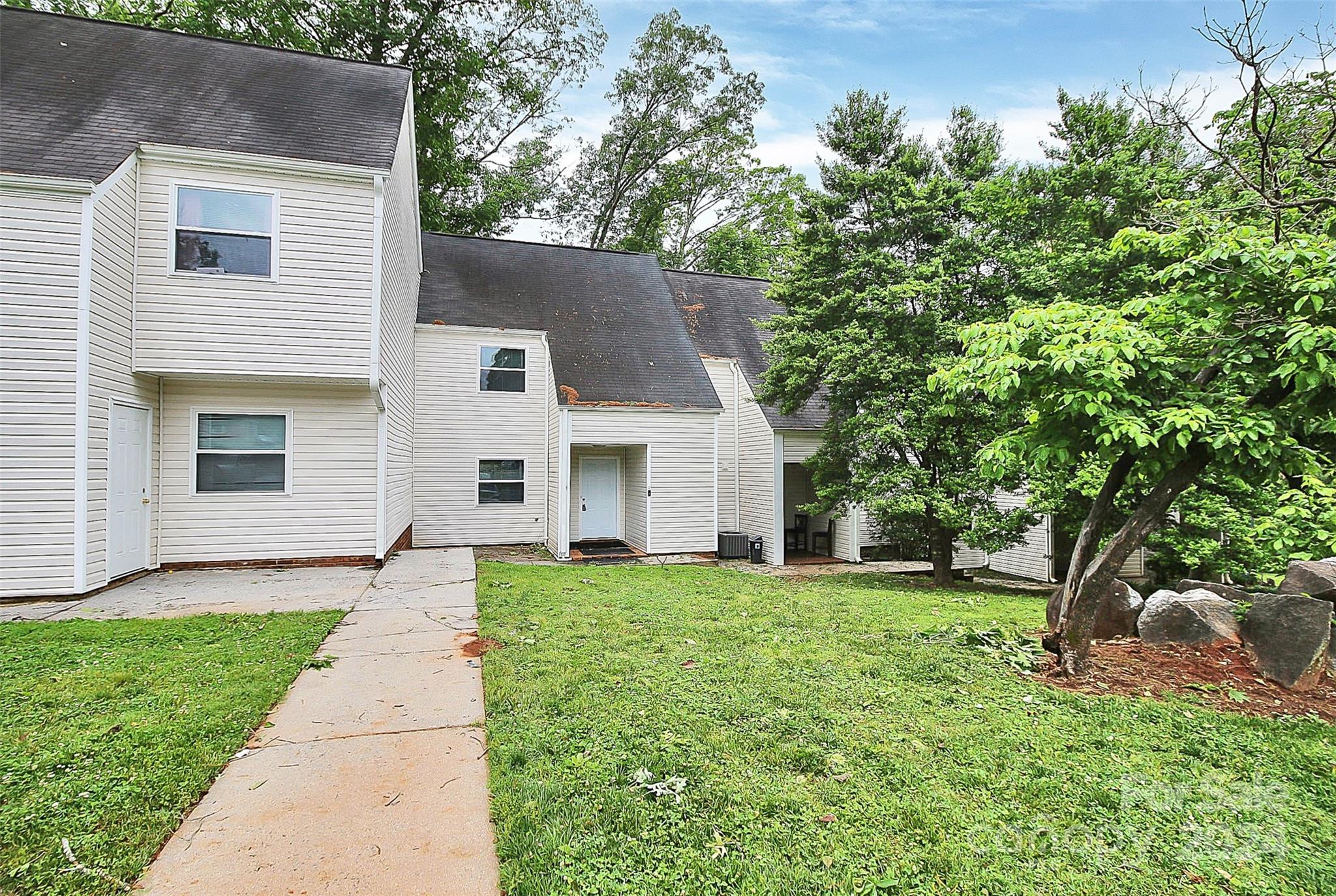 Pawtuckett on The Green - Residential