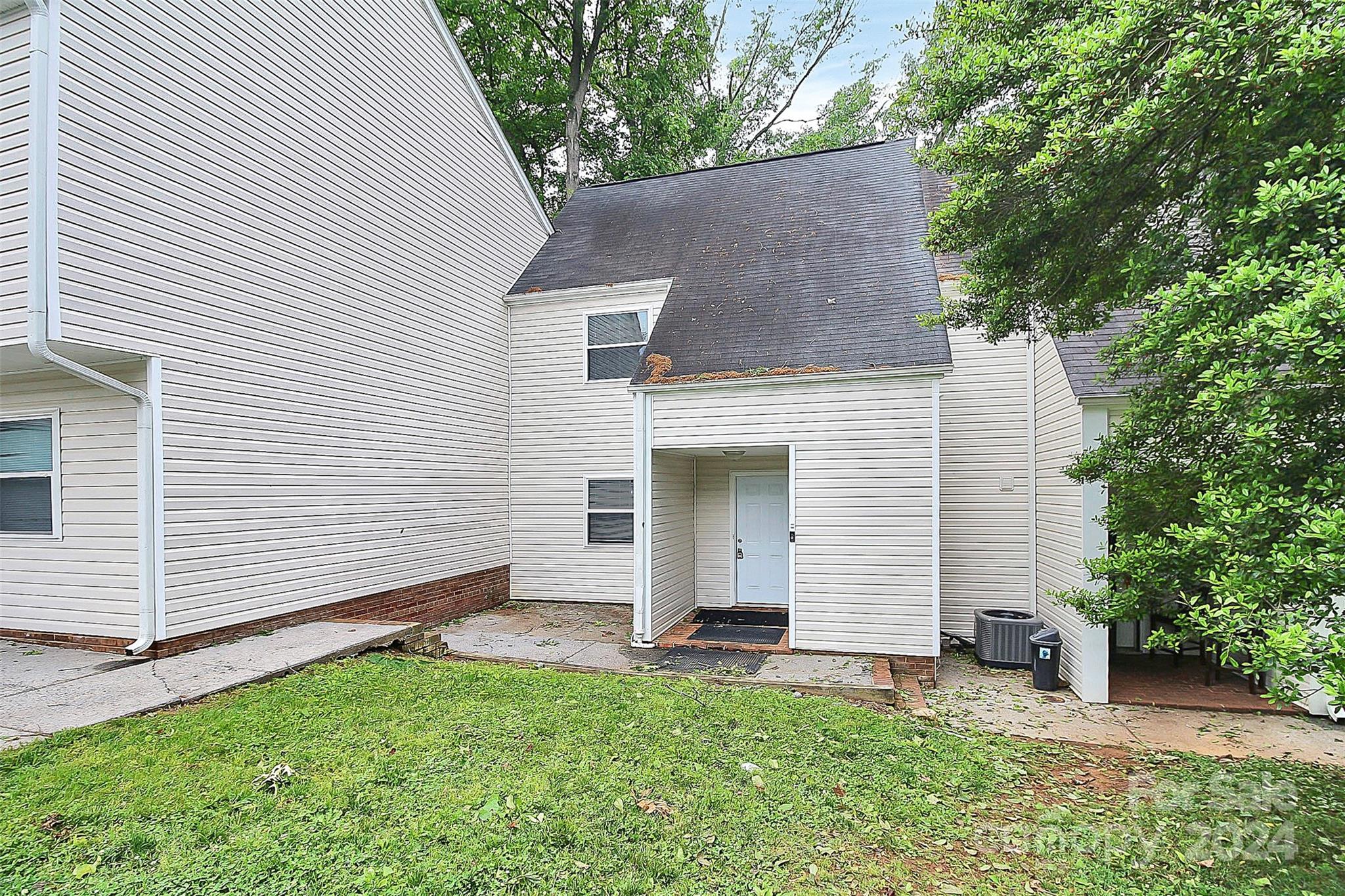 Pawtuckett on The Green - Residential