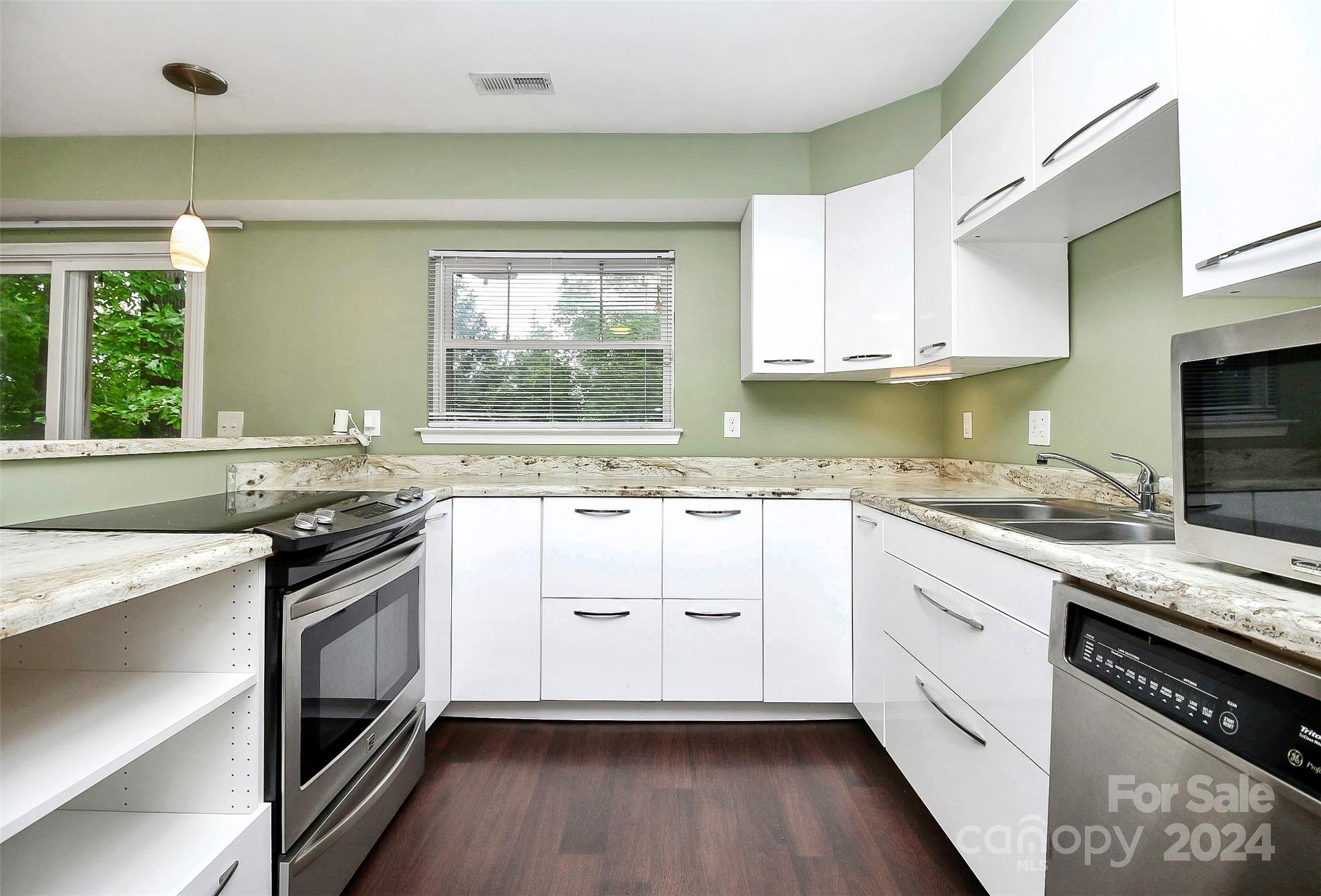 Pawtuckett on The Green - Residential