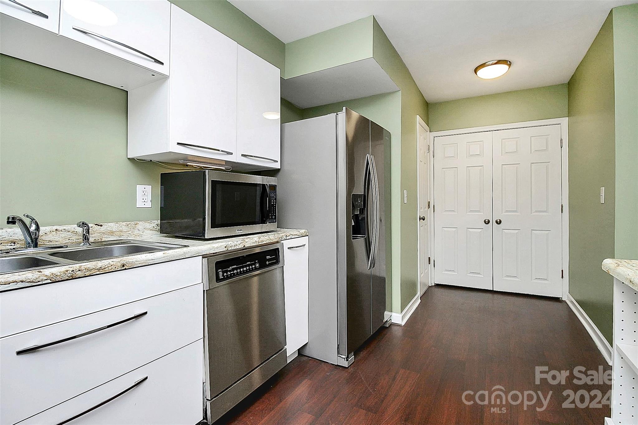 Pawtuckett on The Green - Residential