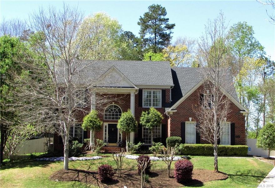 Well-maintained & move-in ready home in desirable Providence Plantation!3 Sides Brick w/side load garage on cul-de-sac lot w/in ground pool&spa.Screen porch w/fenced yard&irrigation-perfect for entertaining! Hardwoods on Main, MBR &Up hallway;extensive molding;built-ins;vaulted great room w/FP;open kitchen w/granite&tile backsplash (gas available);breakfast area;office w/French doors;owners suite w/walk-in closet;separate garden tub& frameless glass shower;Lg 5th bed/bonus&Storage in the garage.