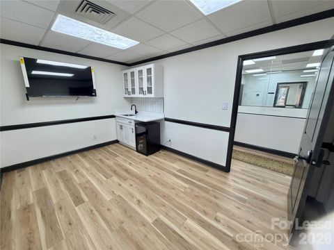 Photo of 10716 Carmel Commons Boulevard, Charlotte, NC 28226 (MLS # 4336875)