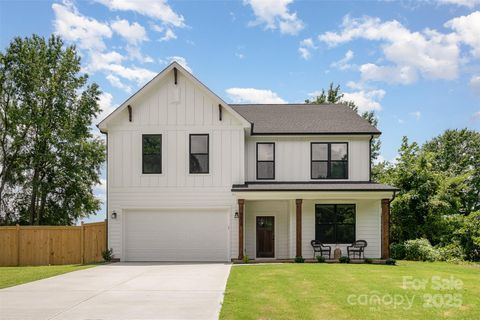 9615 Riviera Drive Sherrills Ford NC 28673