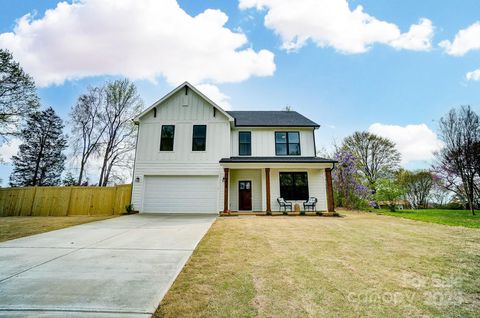 9615 Riviera Drive Sherrills Ford NC 28673