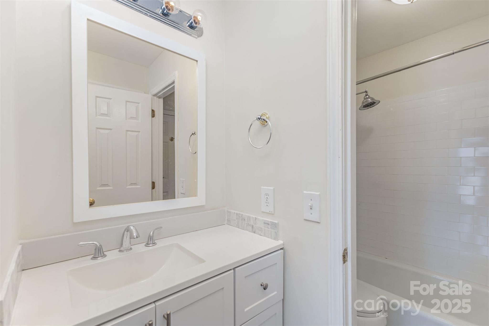 Latta Square - Residential