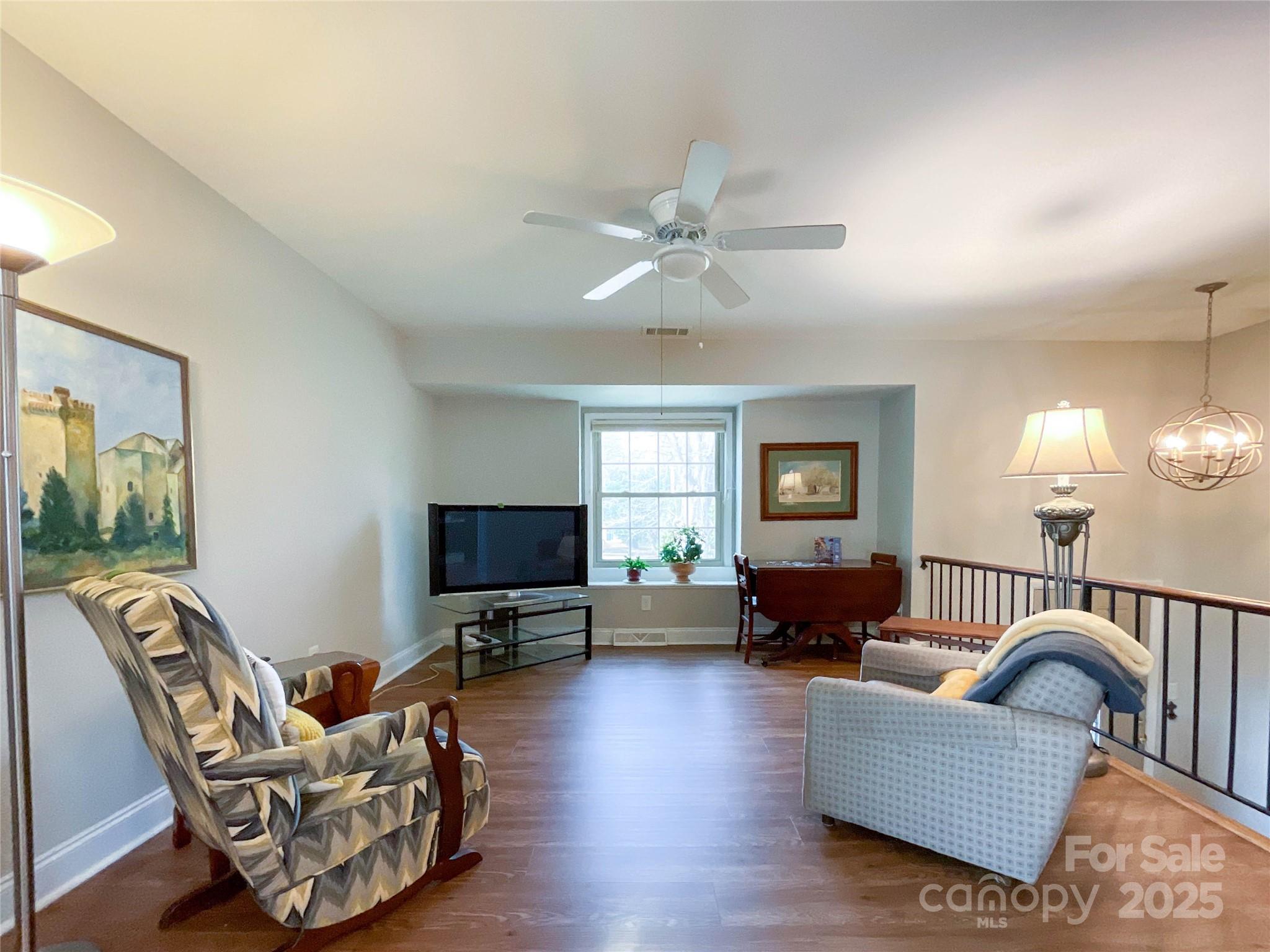 7109 Edgefield Court