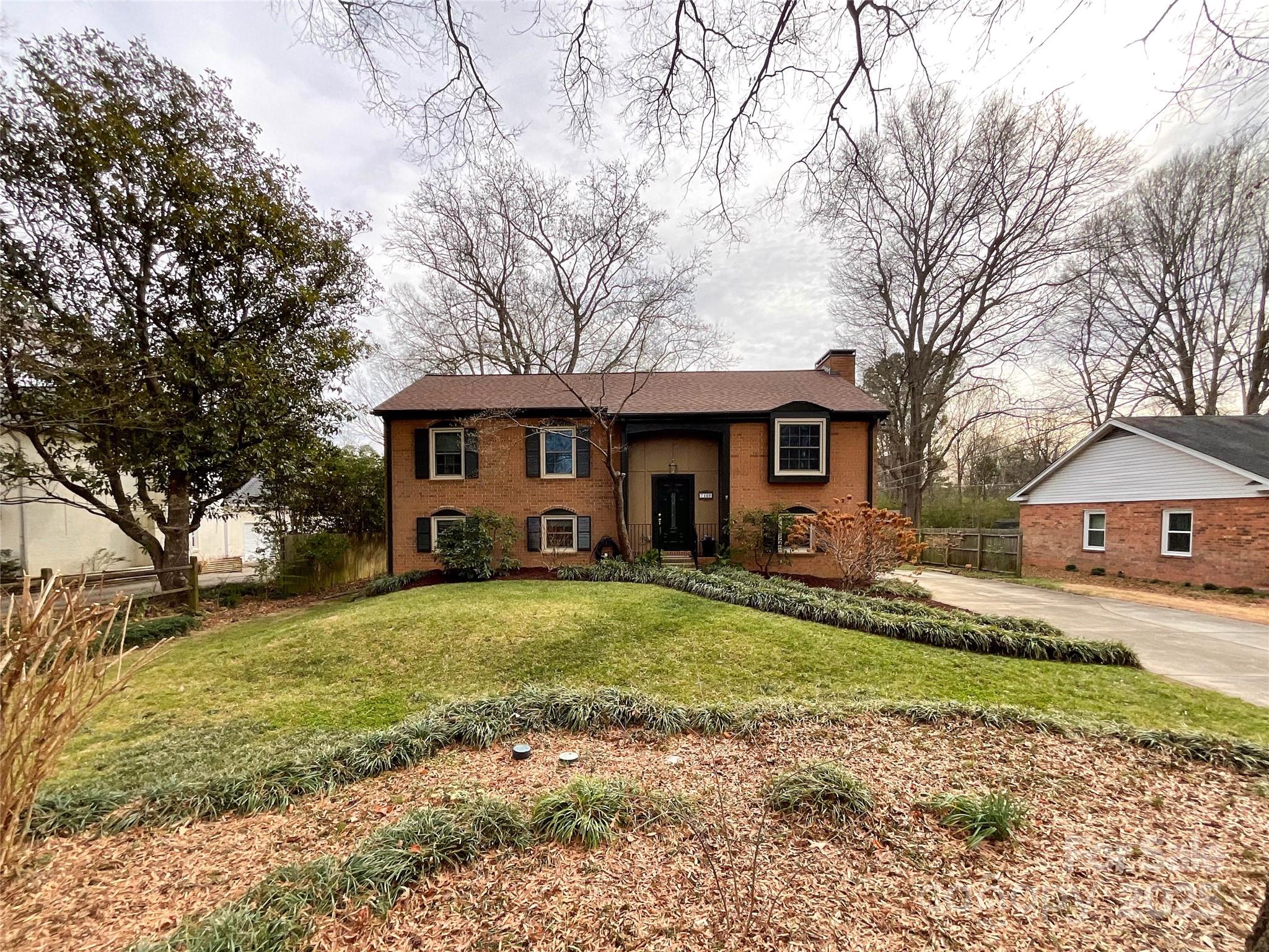 7109 Edgefield Court