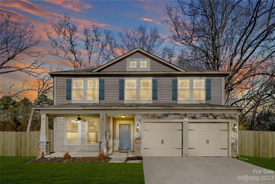 Welcome to your charming retreat just steps away from downtown Waxhaw! This immaculate property offers seamless living with a spacious kitchen and cozy living room on the first floor, while upstairs you'll find an ample size loft with four bedrooms and a convenient laundry room. Outside, the enchanting backyard oasis provides ample space for family gatherings and pet playtime. With its prime location and inviting atmosphere, this home embodies the essence of Waxhaw living. Don't miss out on the opportunity to make it yours!