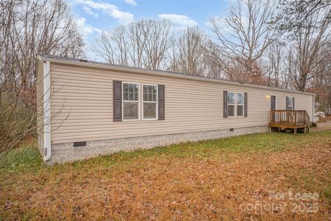 Photo of 1335 Oak Breeze Drive, Mooresville, NC 28115 (MLS # 4327422)