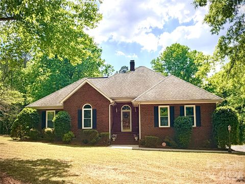 Photo of 400 Arminius Court, Monroe, NC 28110 (MLS # 4363934)