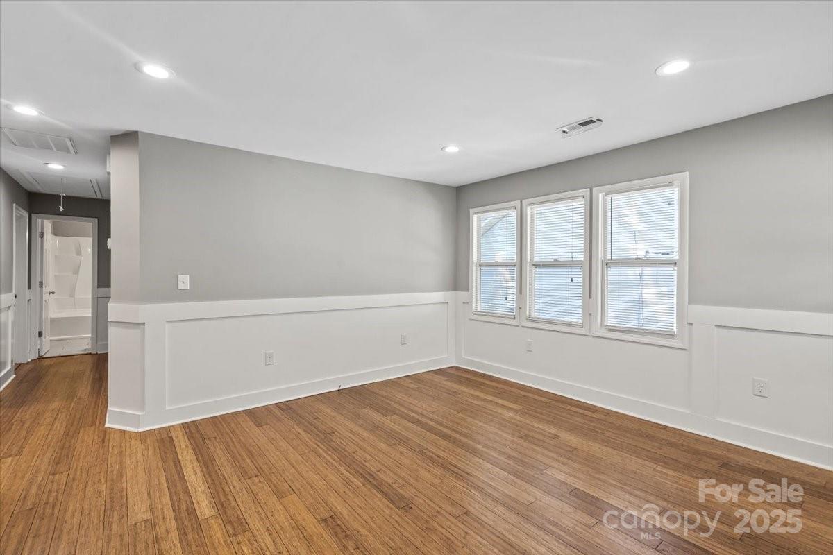 113 W 5th Avenue