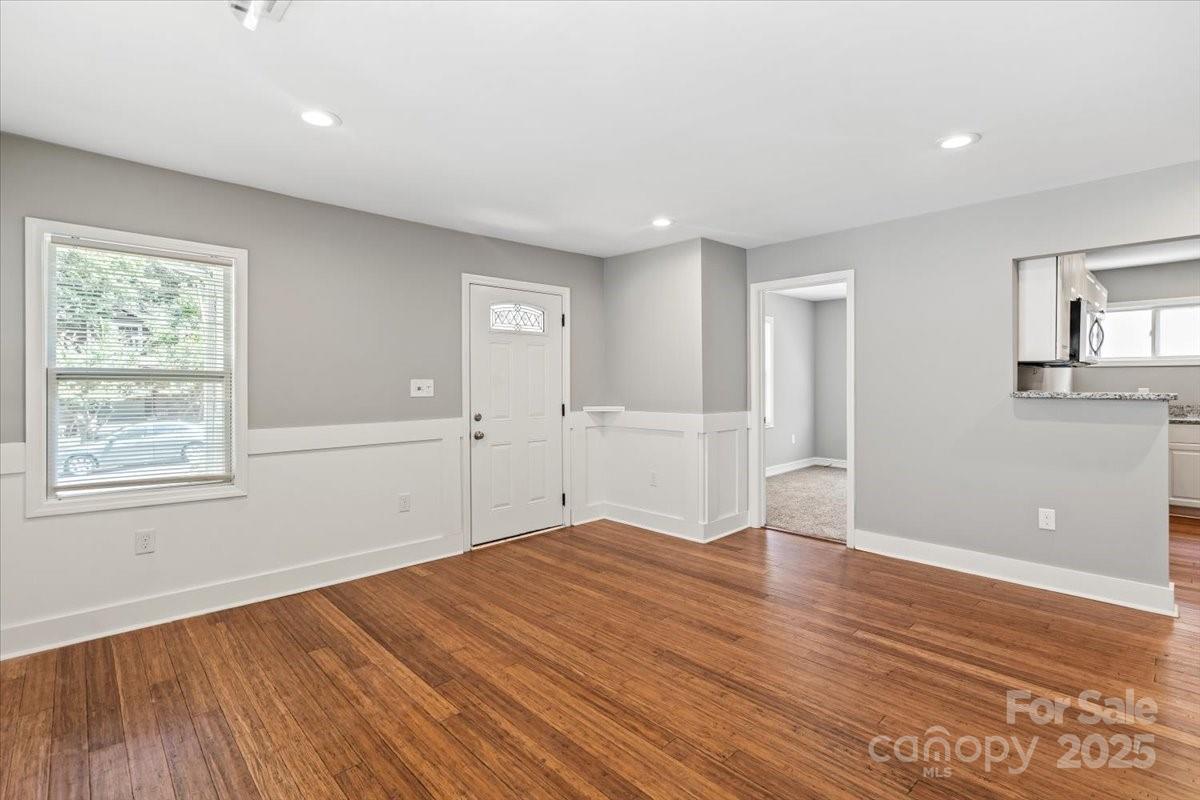 113 W 5th Avenue