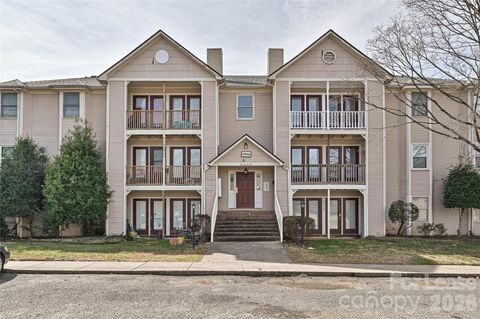 Photo of 6156 Meadow Rose Lane, Charlotte, NC 28215 (MLS # 4355586)