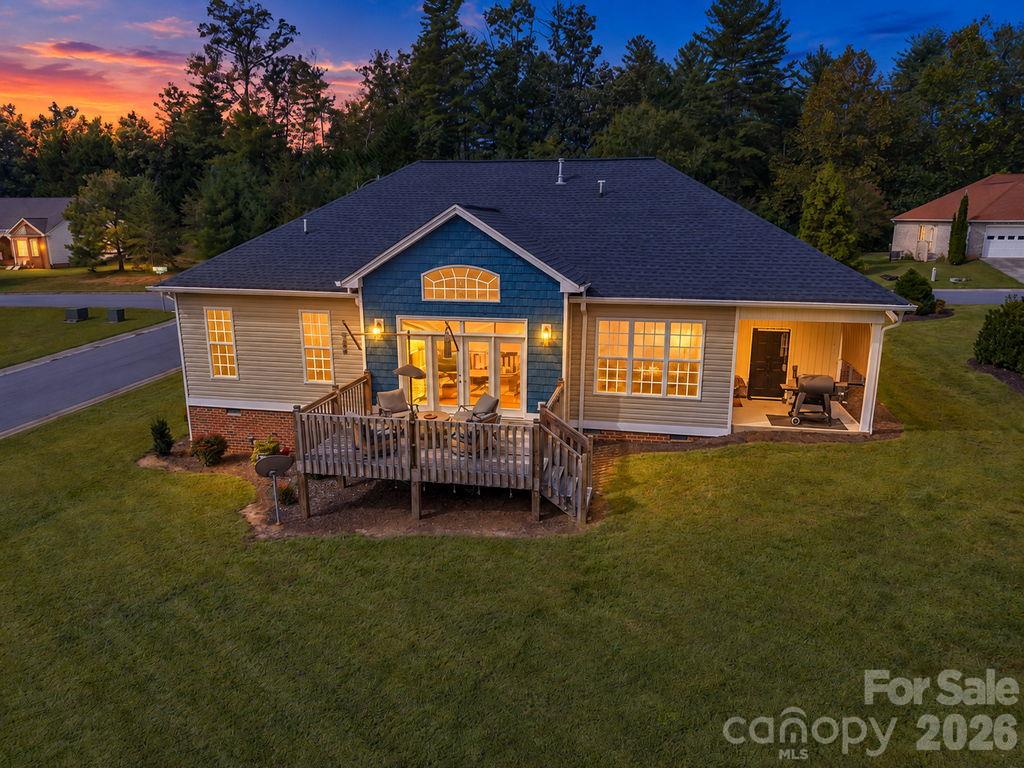 1115 King George Court