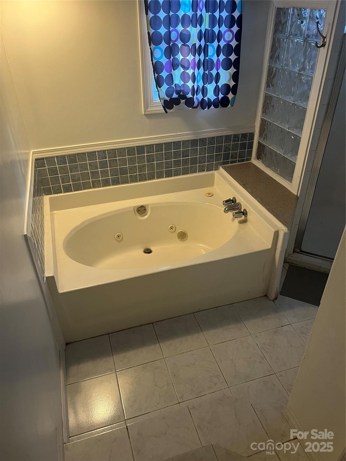 Love Acres - Residential