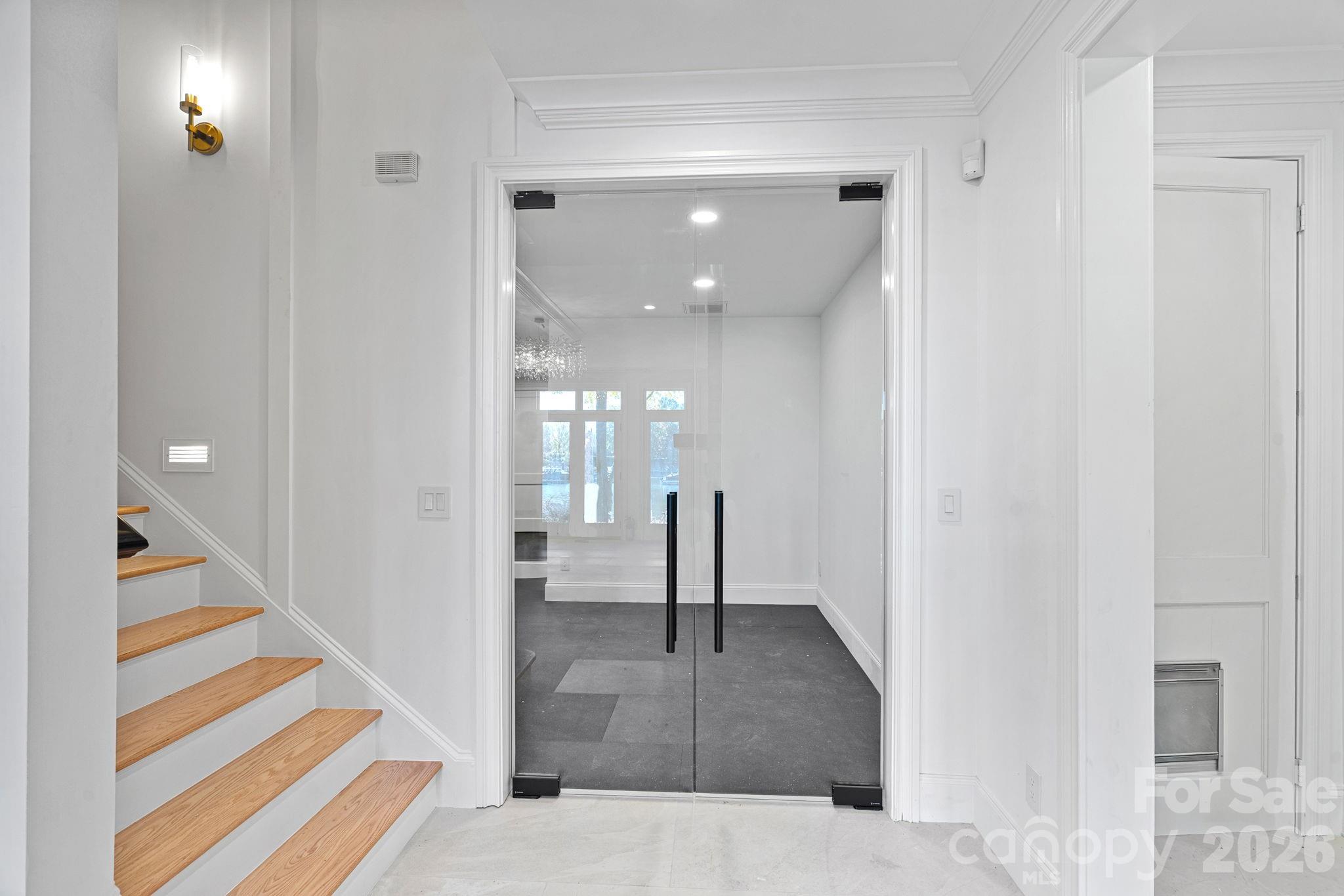 The Peninsula - Residential