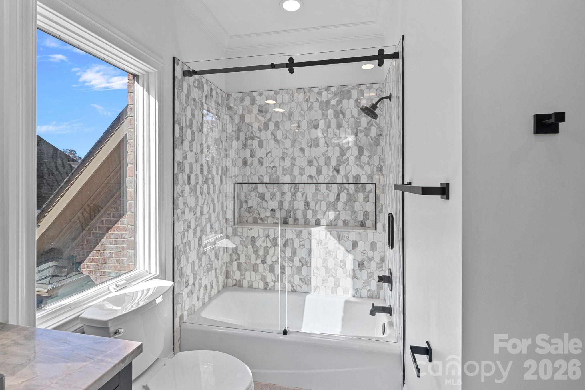 The Peninsula - Residential