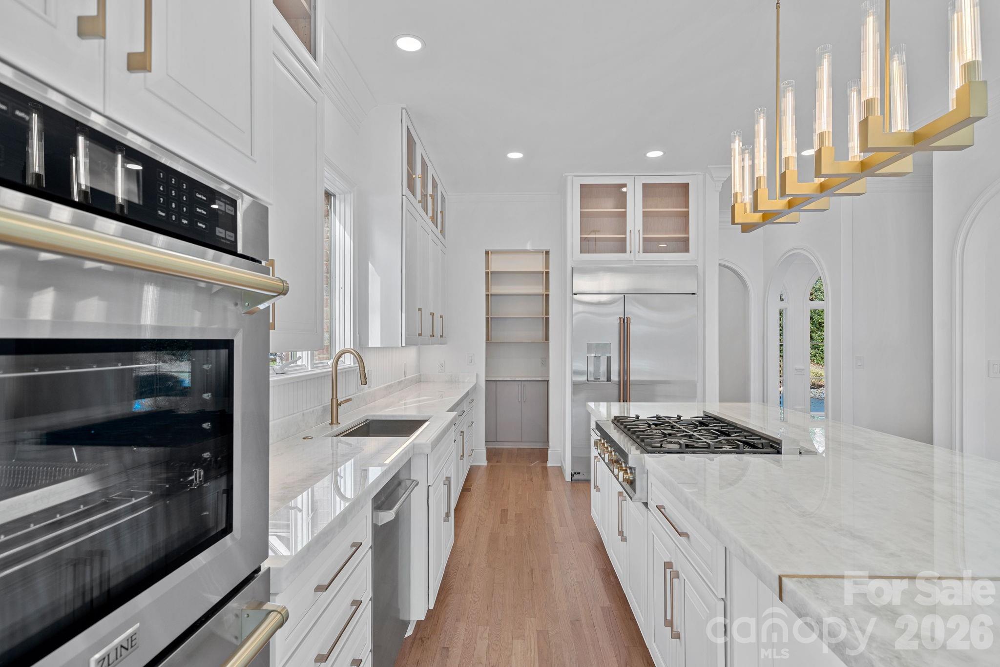 The Peninsula - Residential