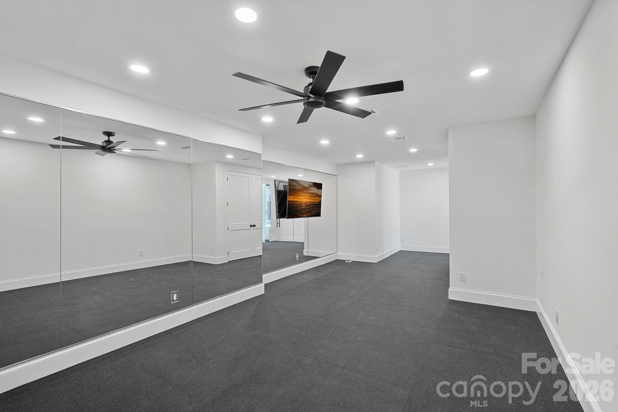 The Peninsula - Residential