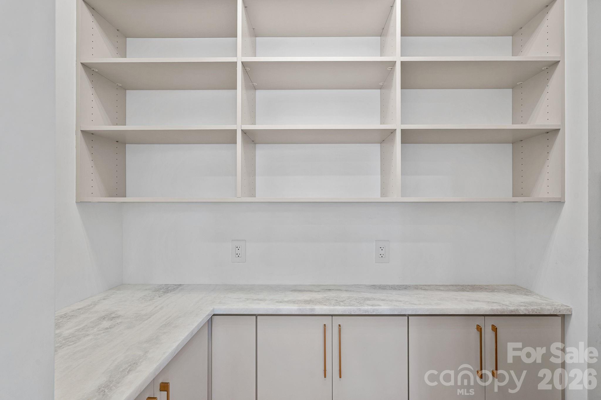 The Peninsula - Residential