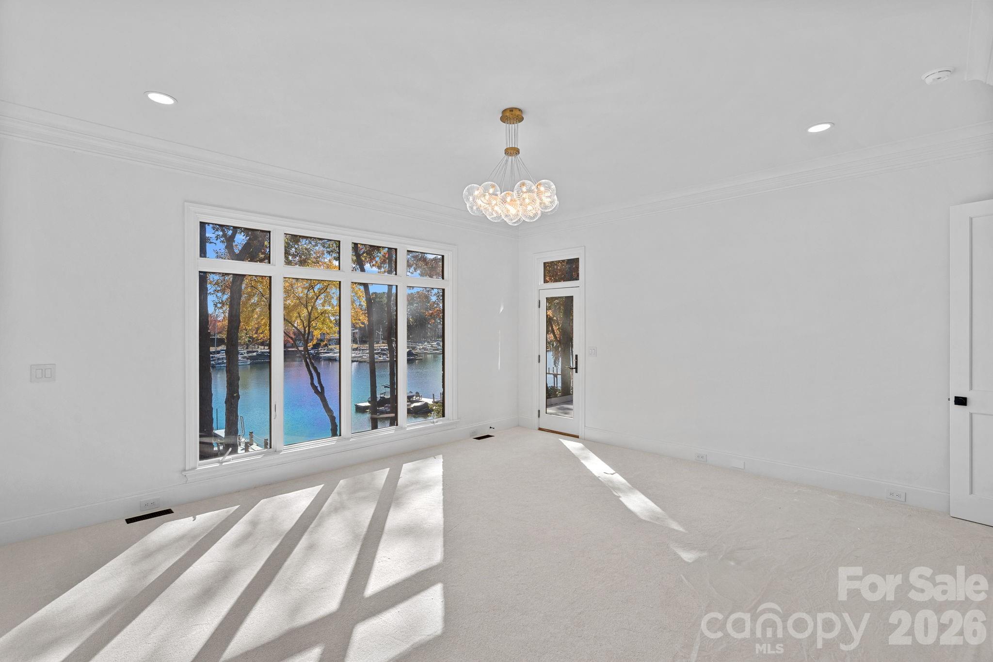 The Peninsula - Residential