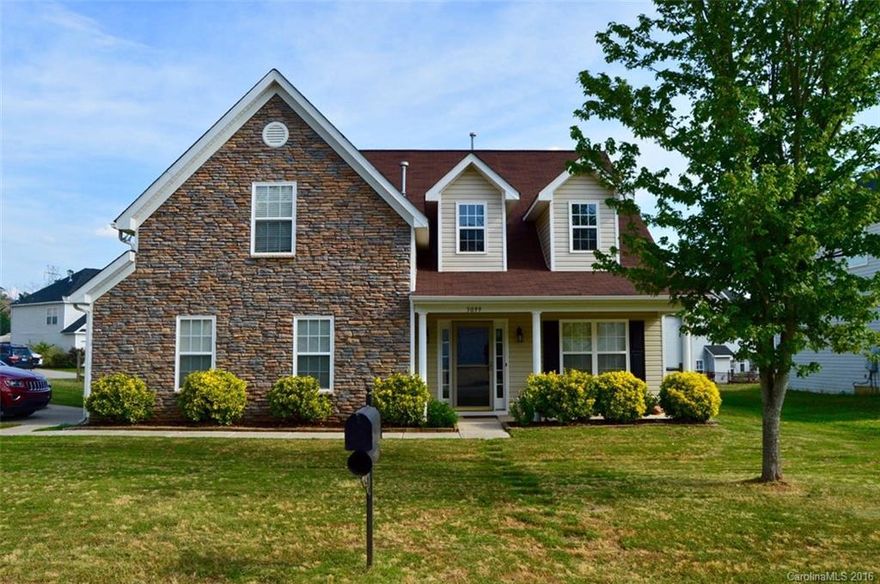 Open floor plan with a 2 story great room and entry way. Featuring beautiful hardwood flooring in main living areas. Master and laundry on main, side-load garage, and a large fenced-in back yard on a corner lot! Located just minutes from Ballantyne with low SC taxes! This is an agent owned home. Back on market through no fault of seller. Buyer had something happen. Repairs were completed.