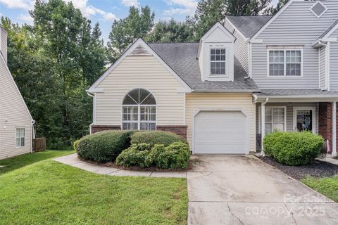 5884 Prescott Court Charlotte NC 28269
