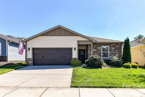 Photo of 4851 Looking Glass Trail, Denver, NC 28037 (MLS # 4366989)