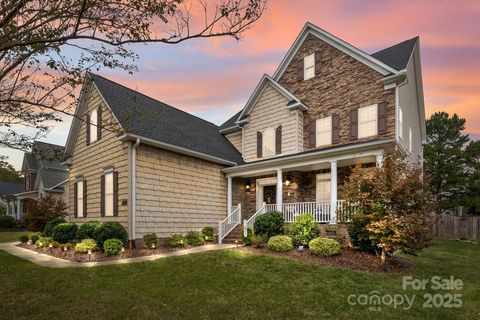 Photo of 6721 Heritage Orchard Way, Huntersville, NC 28078 (MLS # 4310987)