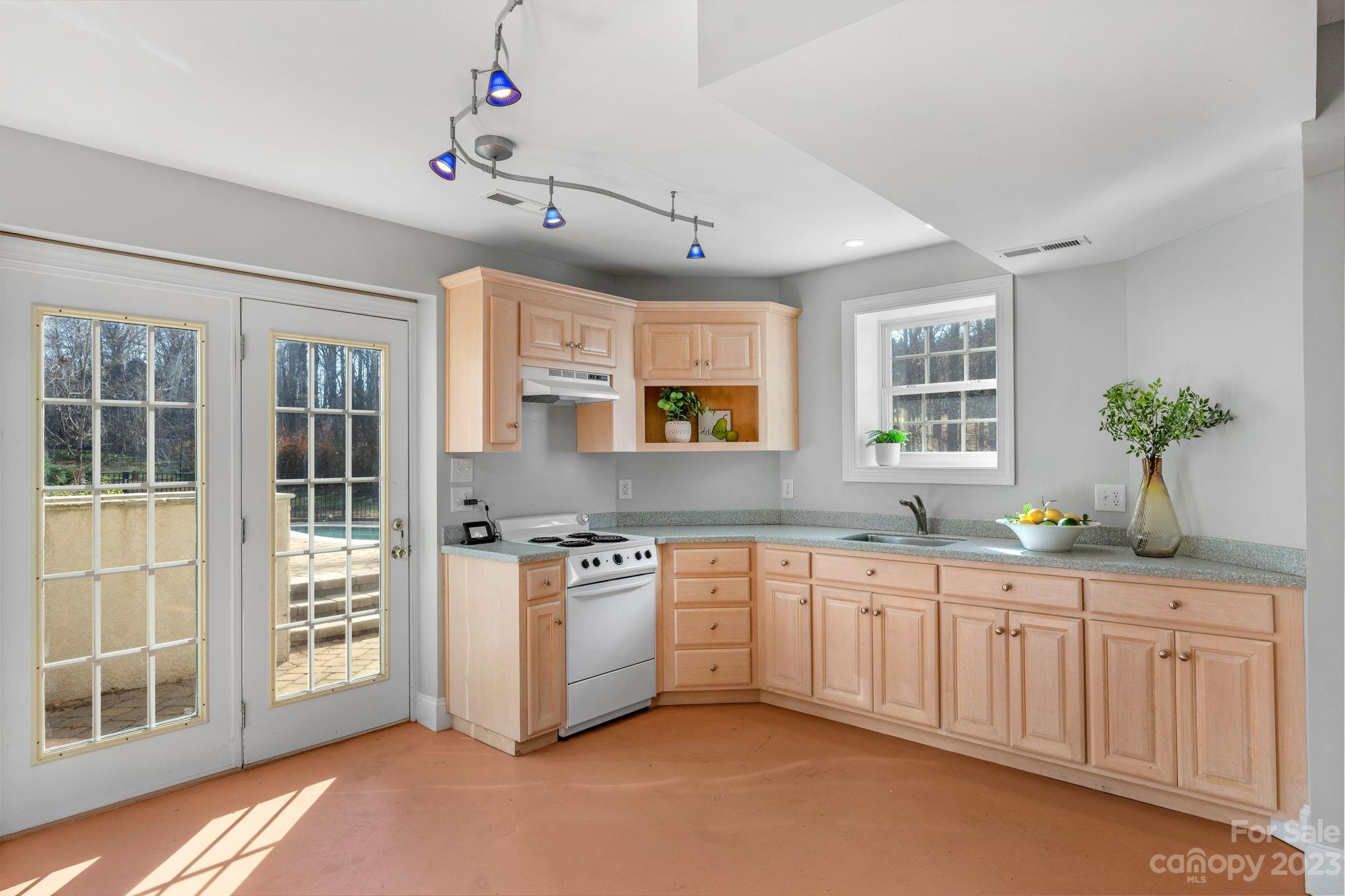 Walden Pond - Residential