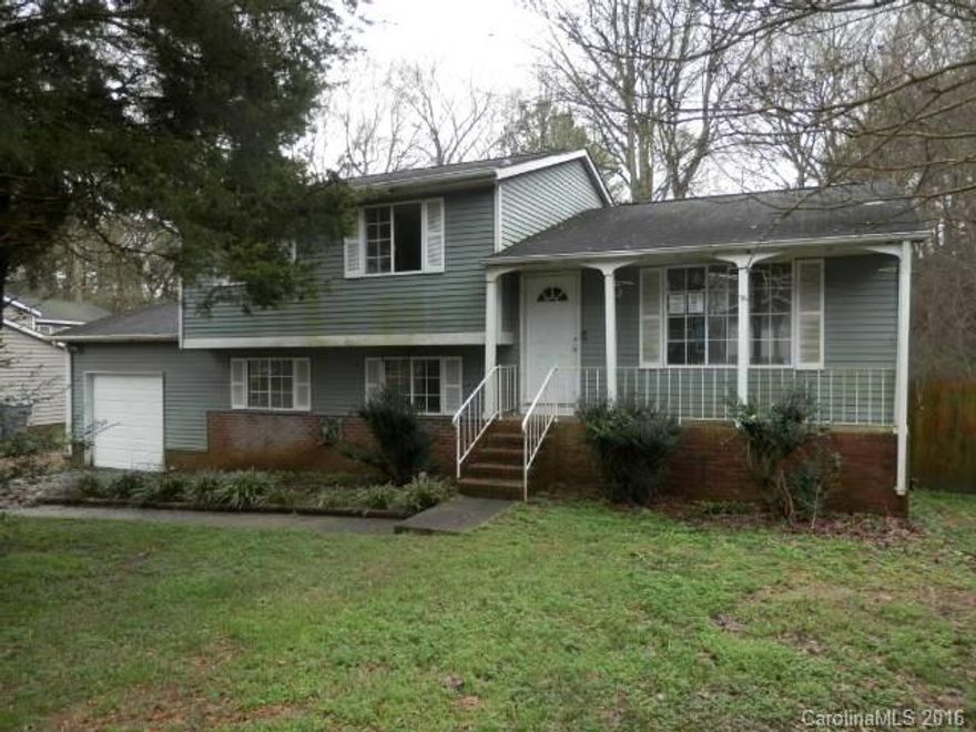Split level with basement and 1 car garage. Tremendous amount of potential, just needs some love and your vision. Three bedrooms, 2 baths up. Half bath down. Laundry on lower level. Large, level backyard. FHA Uninsurable. Neither the seller nor its assigns makes any warranties in regards to the existence of mold, radon or lead based paint or the harmful effects thereof. Owner-occupants thru 02/16/2016. Opens to investors 02/17/16. Seller will make no repairs Case# 381-697720