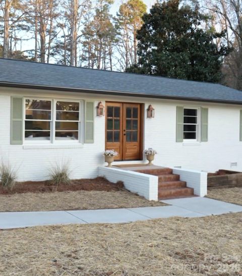 1504 La Forest Lane Concord NC 28027