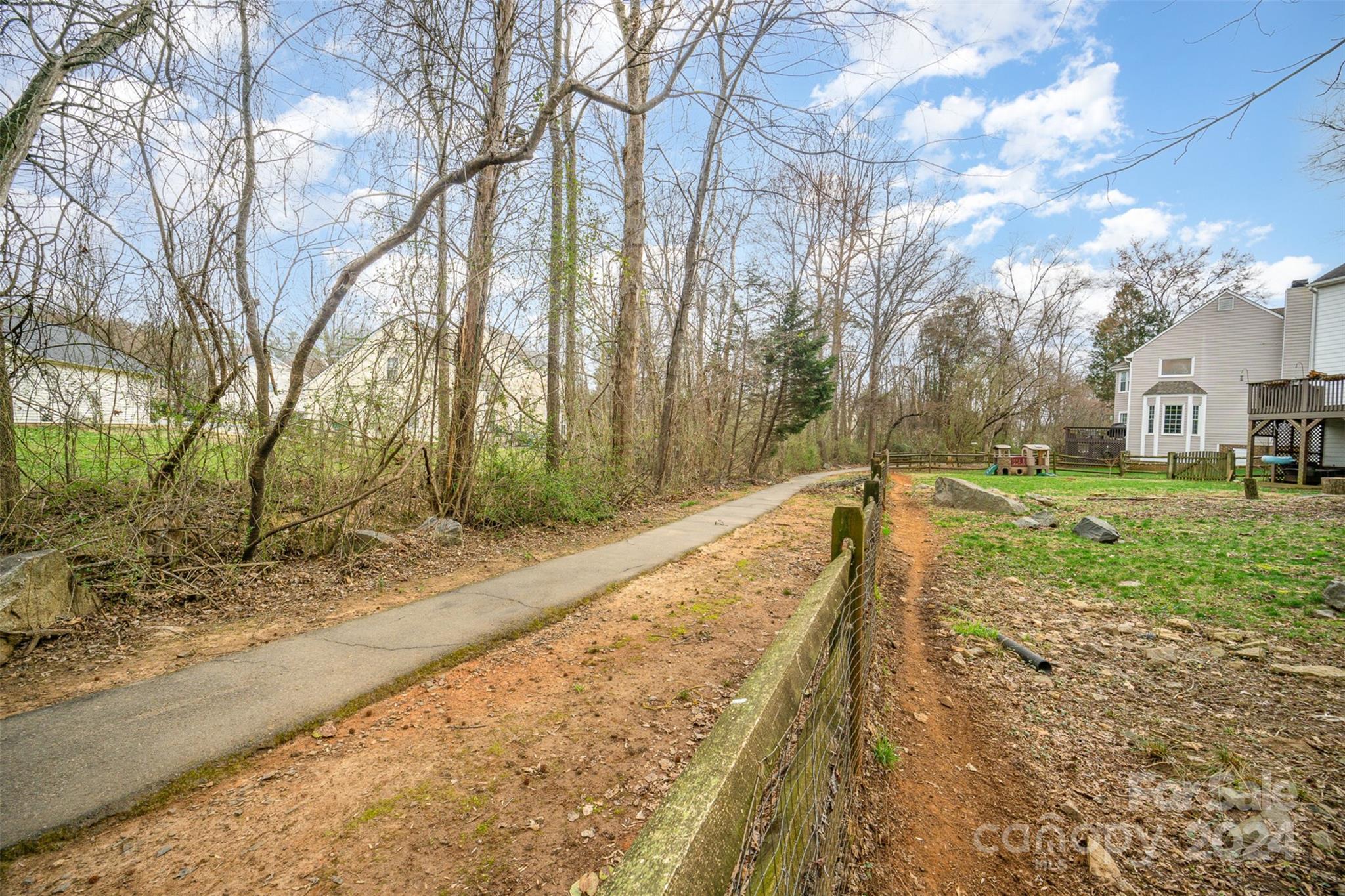 Davis Lake - Residential