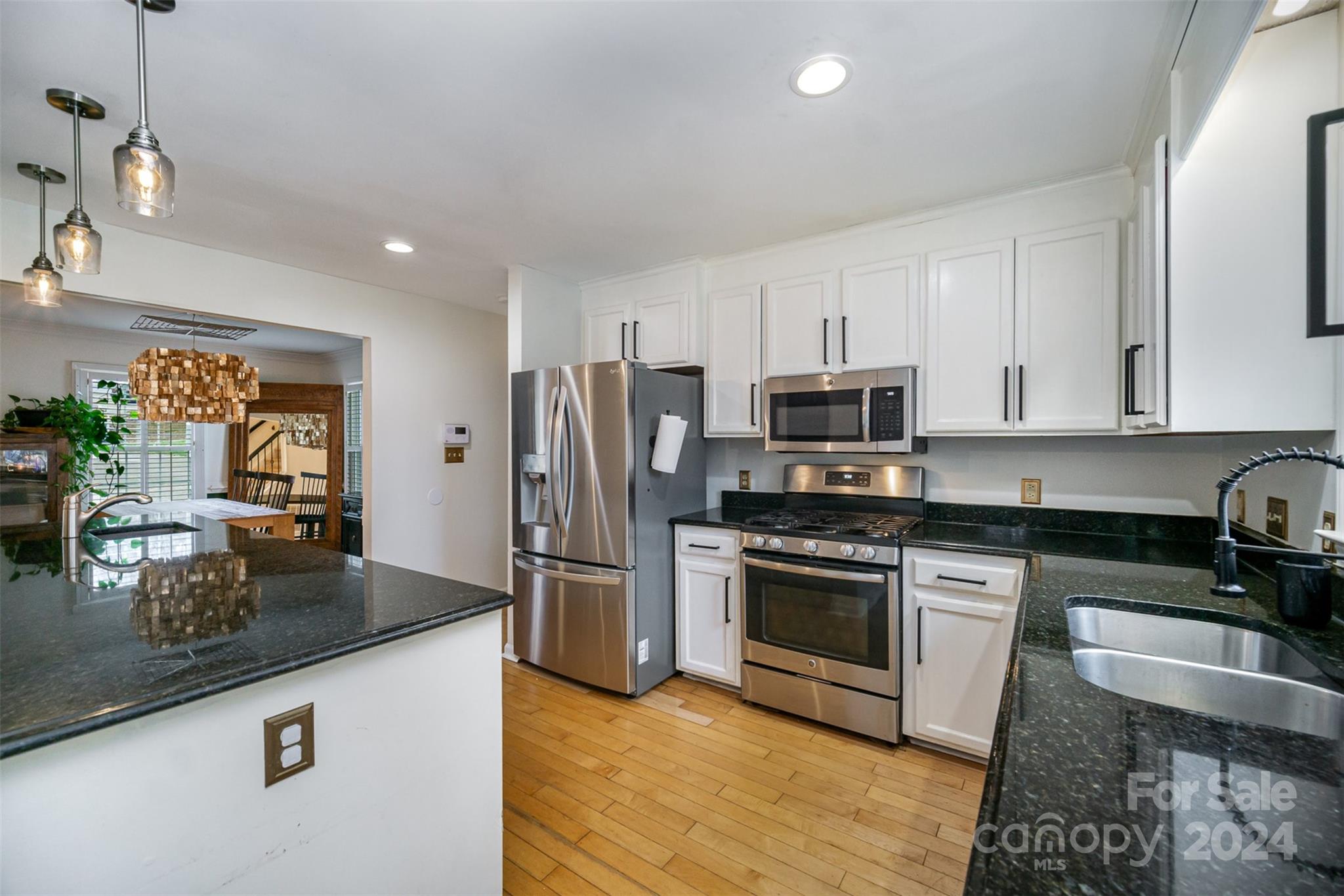 Davis Lake - Residential