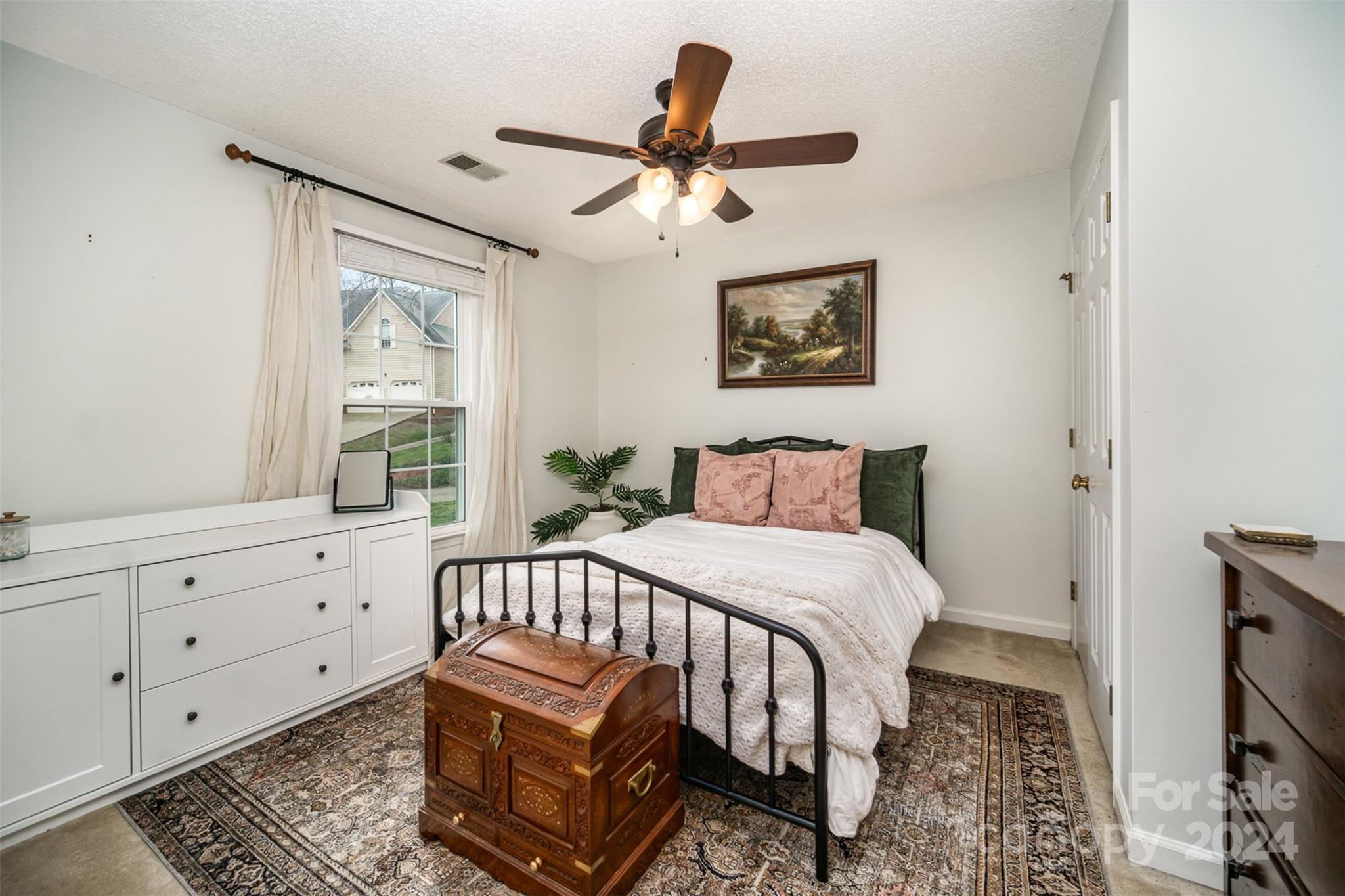 Davis Lake - Residential