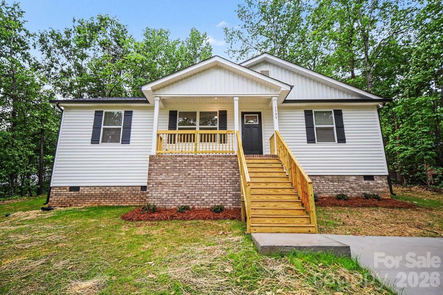 Situated on a spacious lot in one of Maiden's most desirable areas, this beautiful 3-bedroom, 2-bath home offers the perfect combination of comfort, space, and location. Enjoy generous living areas, a functional layout, and plenty of room to relax or entertain both inside and out. Don't let this one get away!