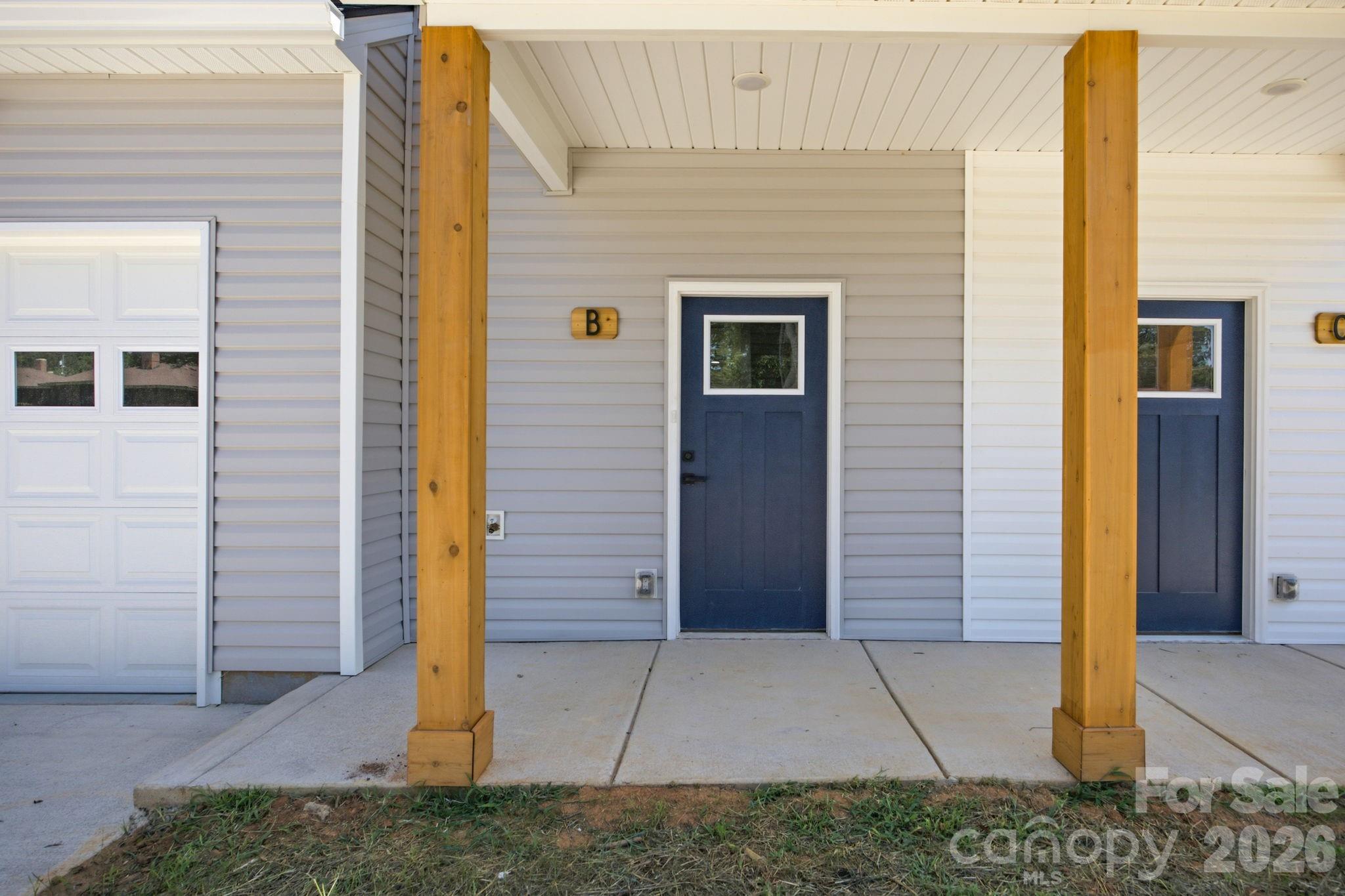 325 Lincoln Street SW 2/Unit B