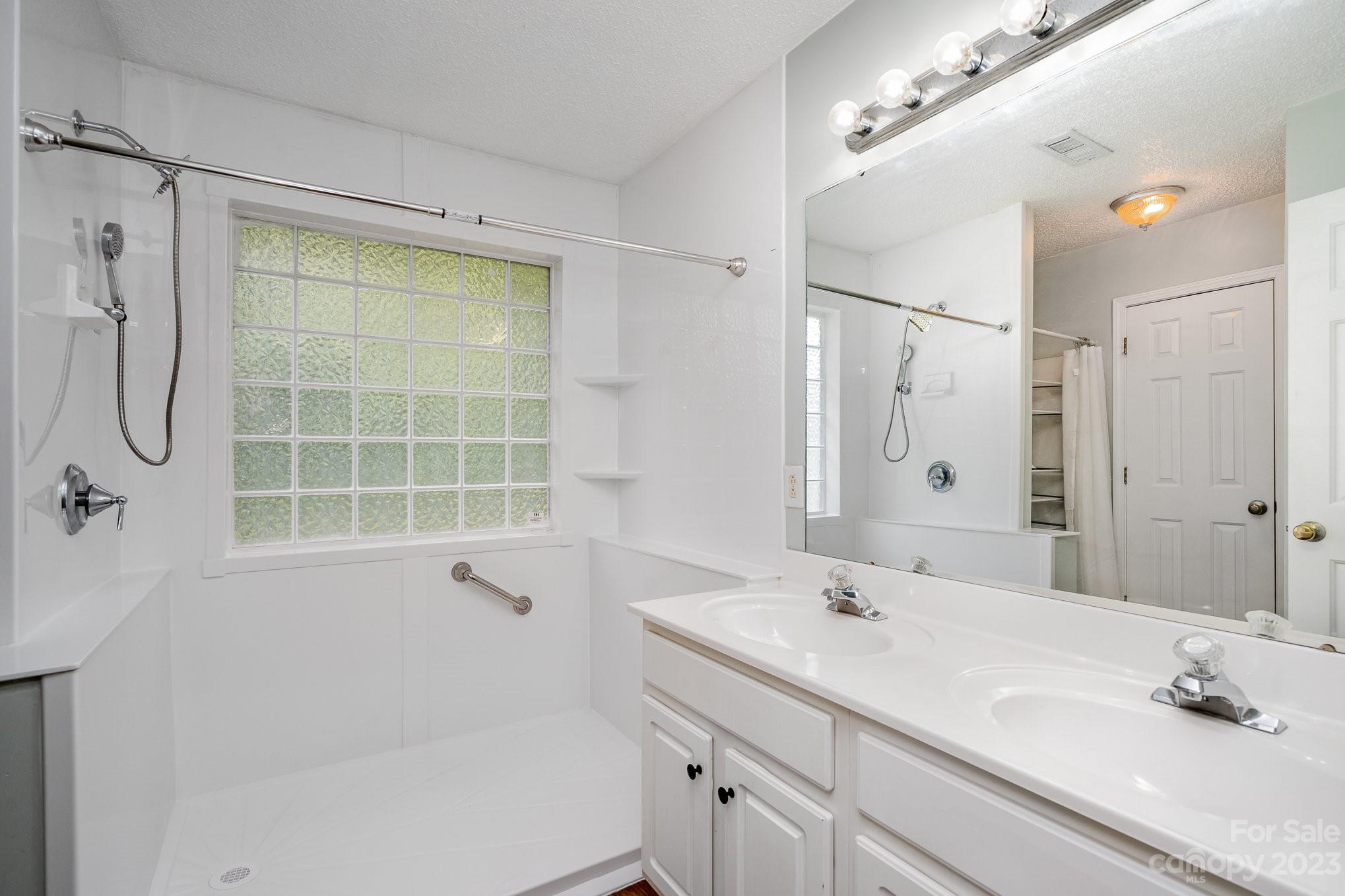 Country Club Heights - Residential