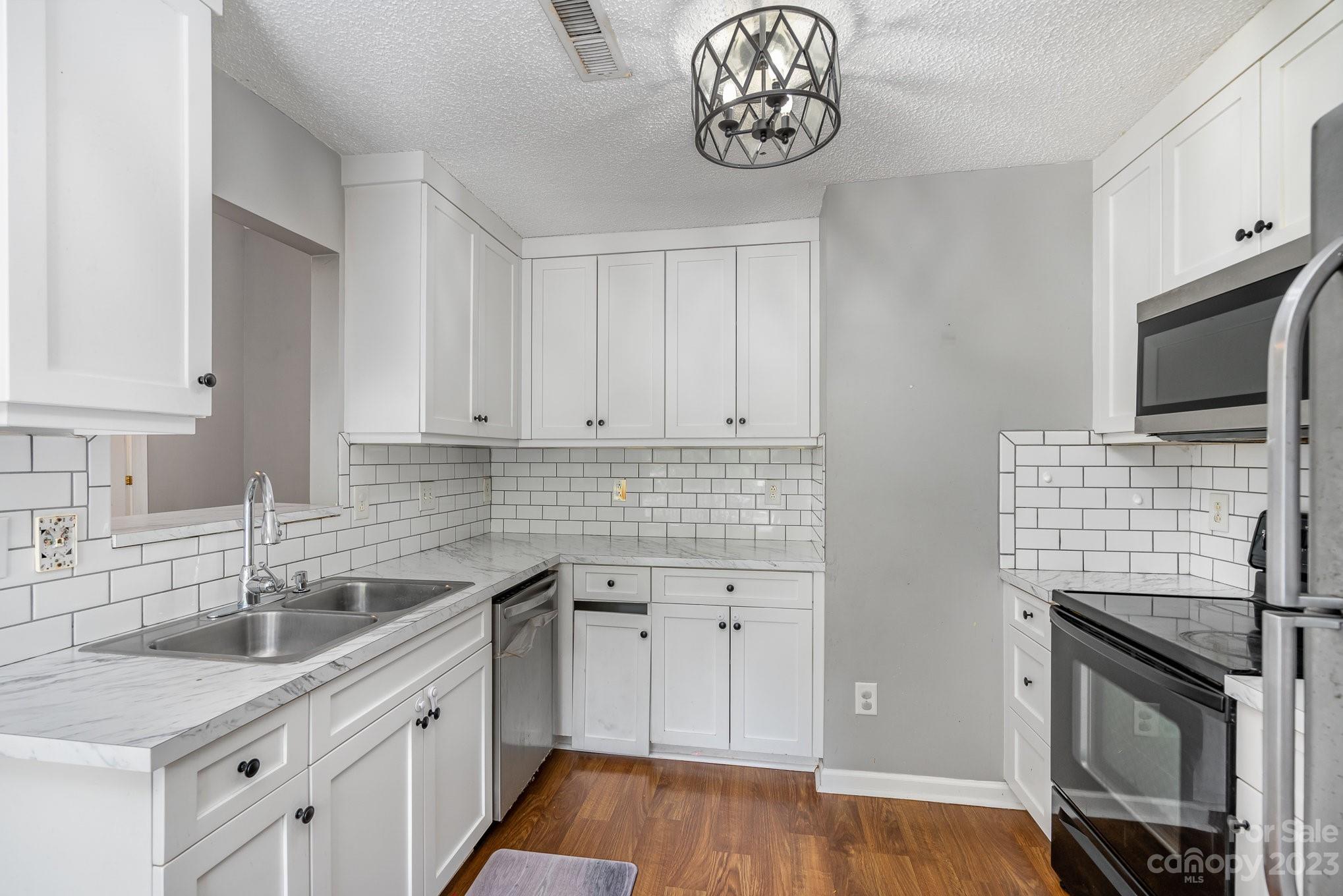 Country Club Heights - Residential