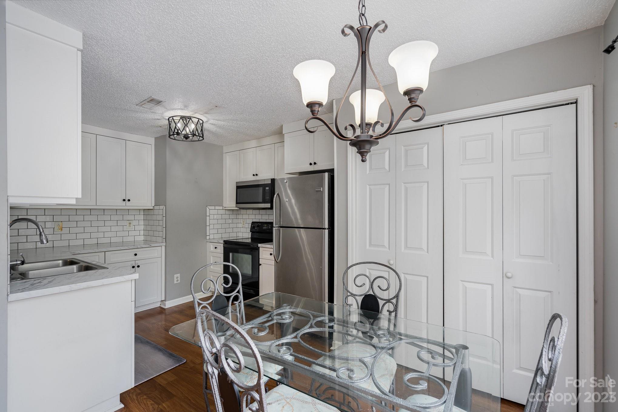 Country Club Heights - Residential