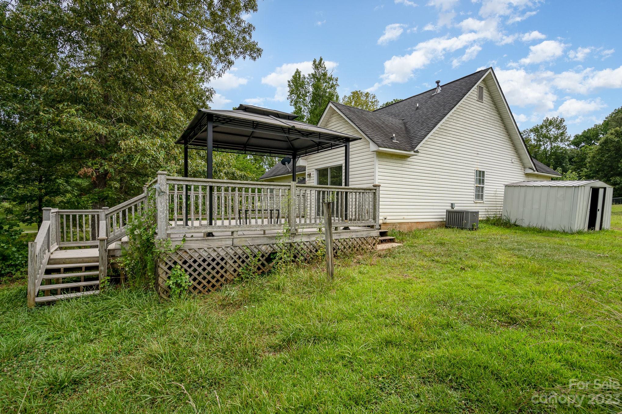 Country Club Heights - Residential